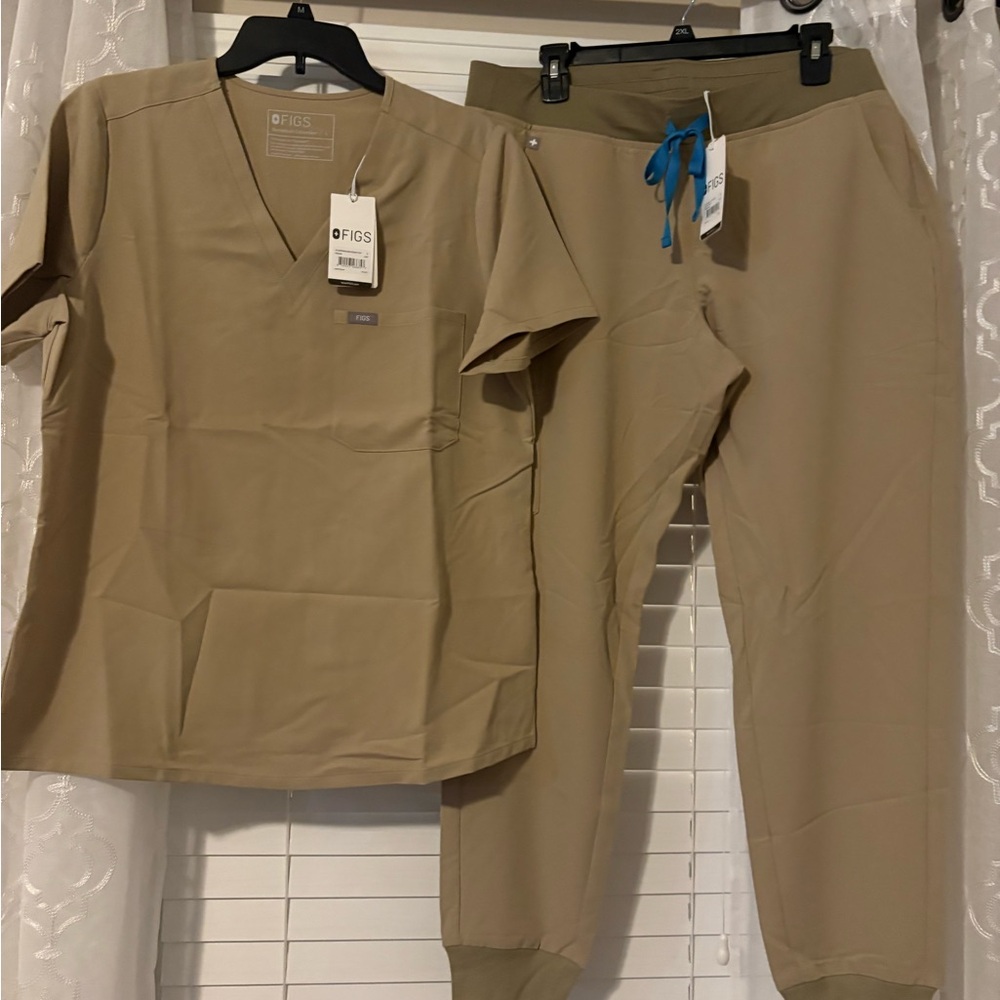 Figs Khaki Scrub Ensemble